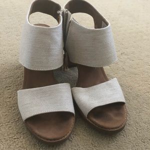 Tom natural cutout Sandals